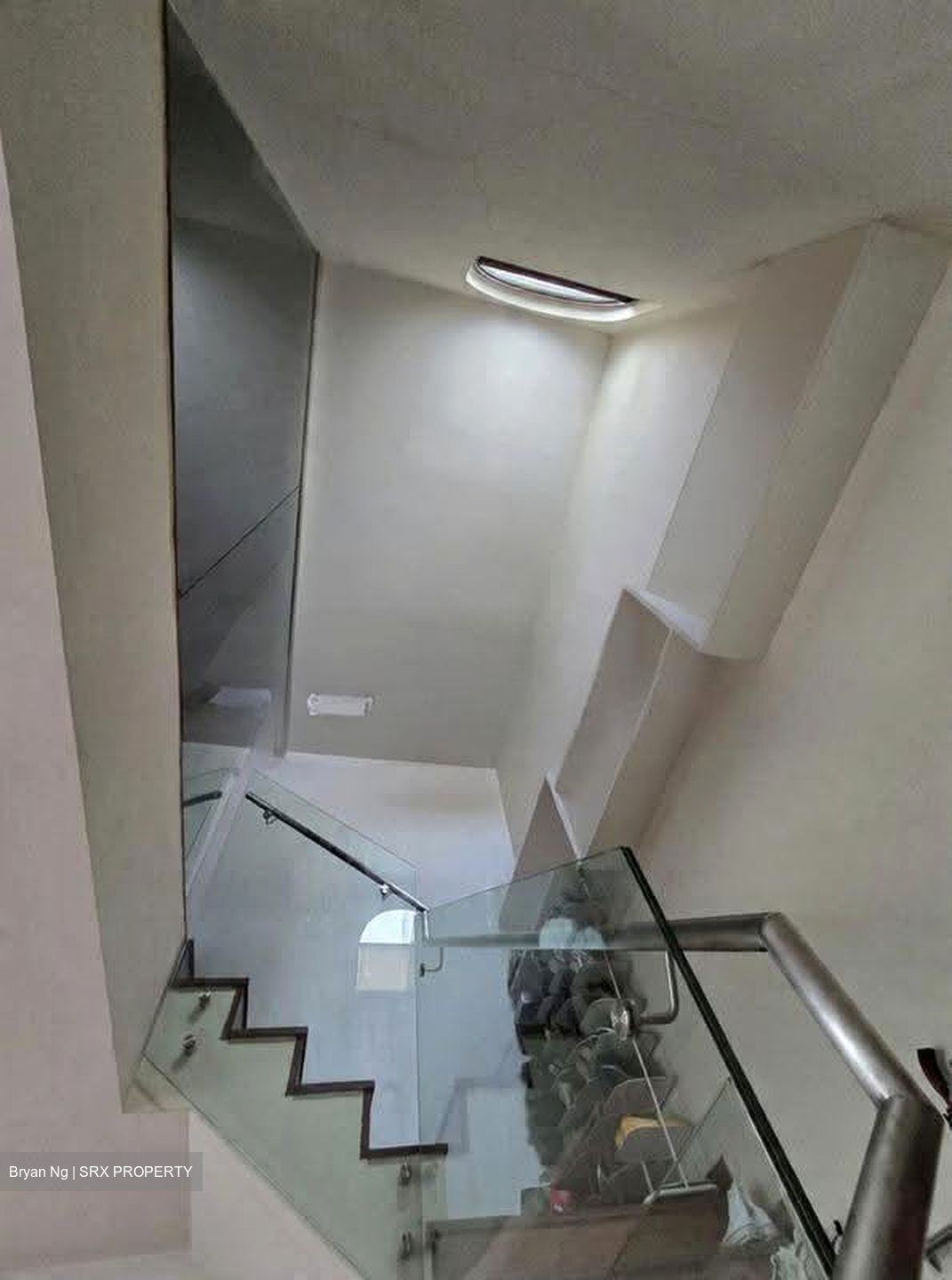 Sembawang Villas (D27), Semi-Detached #610452101